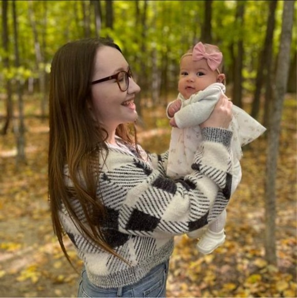 Meet your Posher, Cassy - Picture 1 of 1